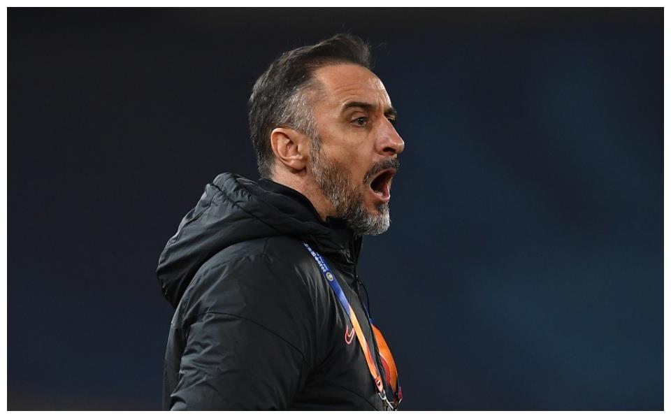 英雄联盟S15-包含亚冠今晨再迎强敌，法兰克福主帅复盘，主帅态度：态度坚定，轮换策略成焦点的词条